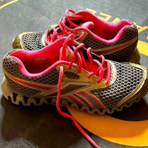 Reebok zigzag platform, tennis shoes